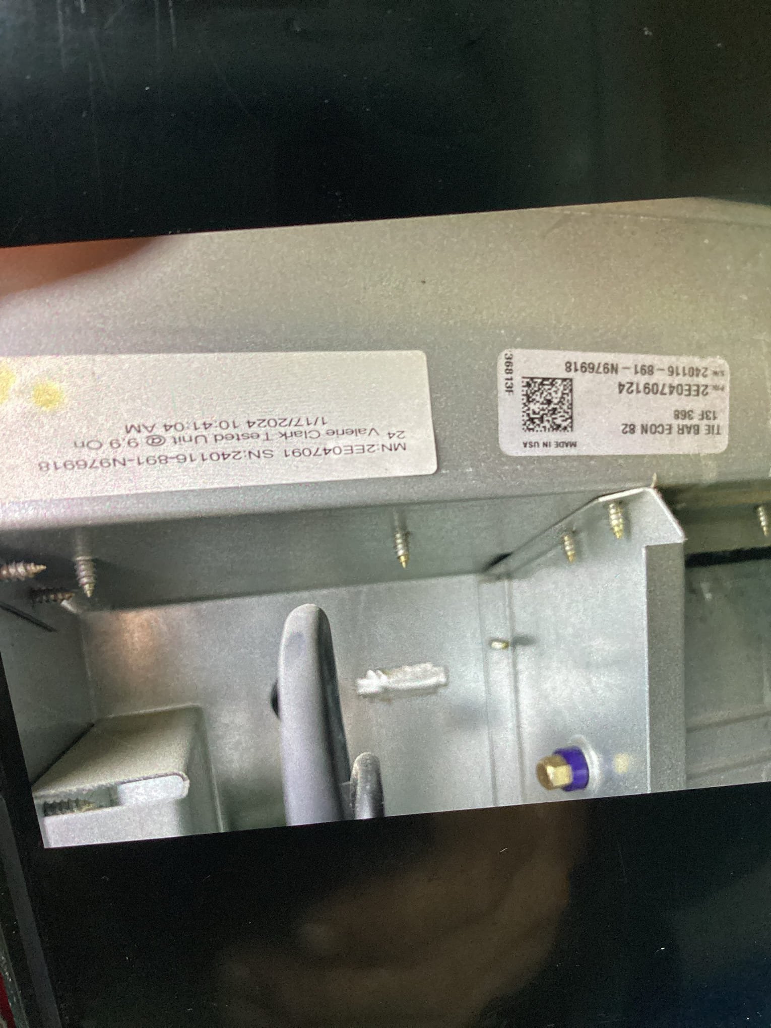 I was called to a house to fix an issue with a heating system. The customer reported that the economizers were not connecting to the units as they should. I went to the house and found that the economizers were not connected to the units because the supply line was not connected properly. I fixed the issue by reconnecting the supply line and testing the economizers.