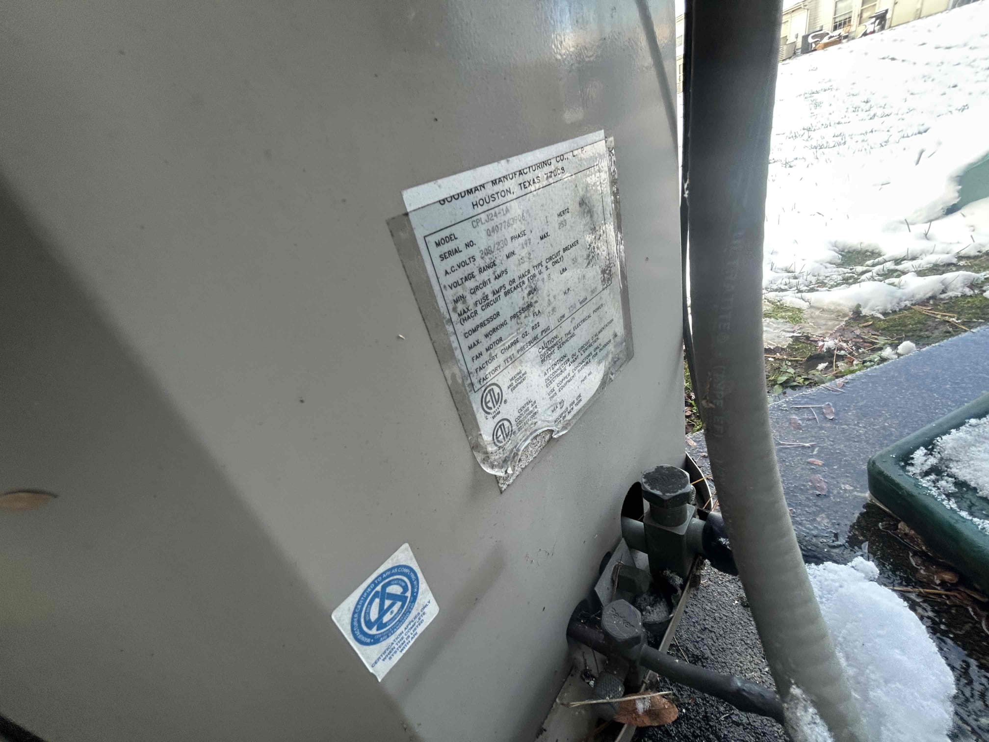 I went to diagnose a heating and air conditioning system that was not working. I checked the breaker panel and found that only one leg of power was coming into the unit. I advised the client to call an electrician to fix the issue.