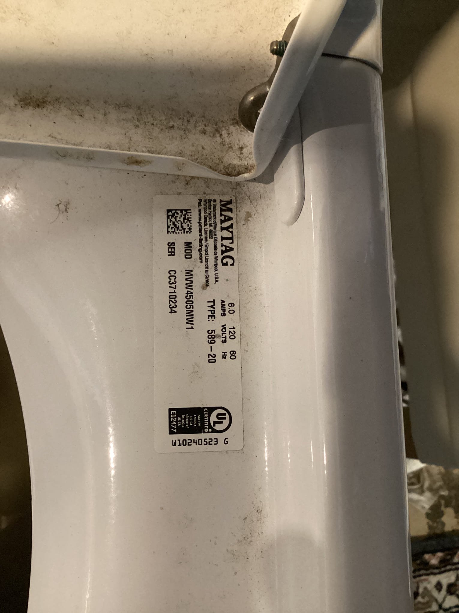 I was called to a home to replace a broken wire in a ceiling fan. I arrived at the house and found the fan in the living room. I removed the old wire and replaced it with a new one. I then tested the fan to ensure it was working properly.