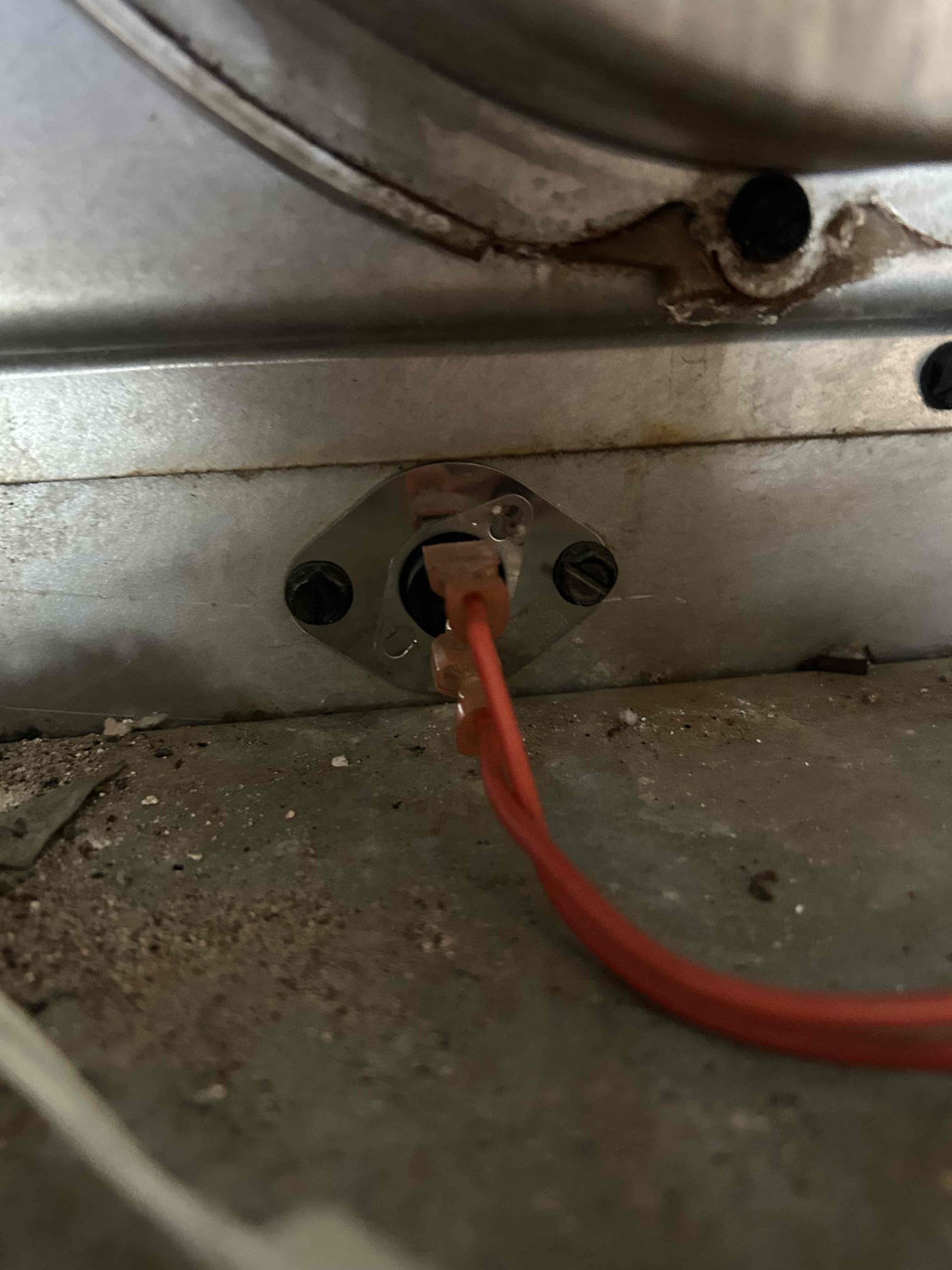 I was hired to replace a limit switch at a customer's home. I arrived on time and completed the job quickly and efficiently. The customer paid me the agreed-upon amount upon completion of the work.