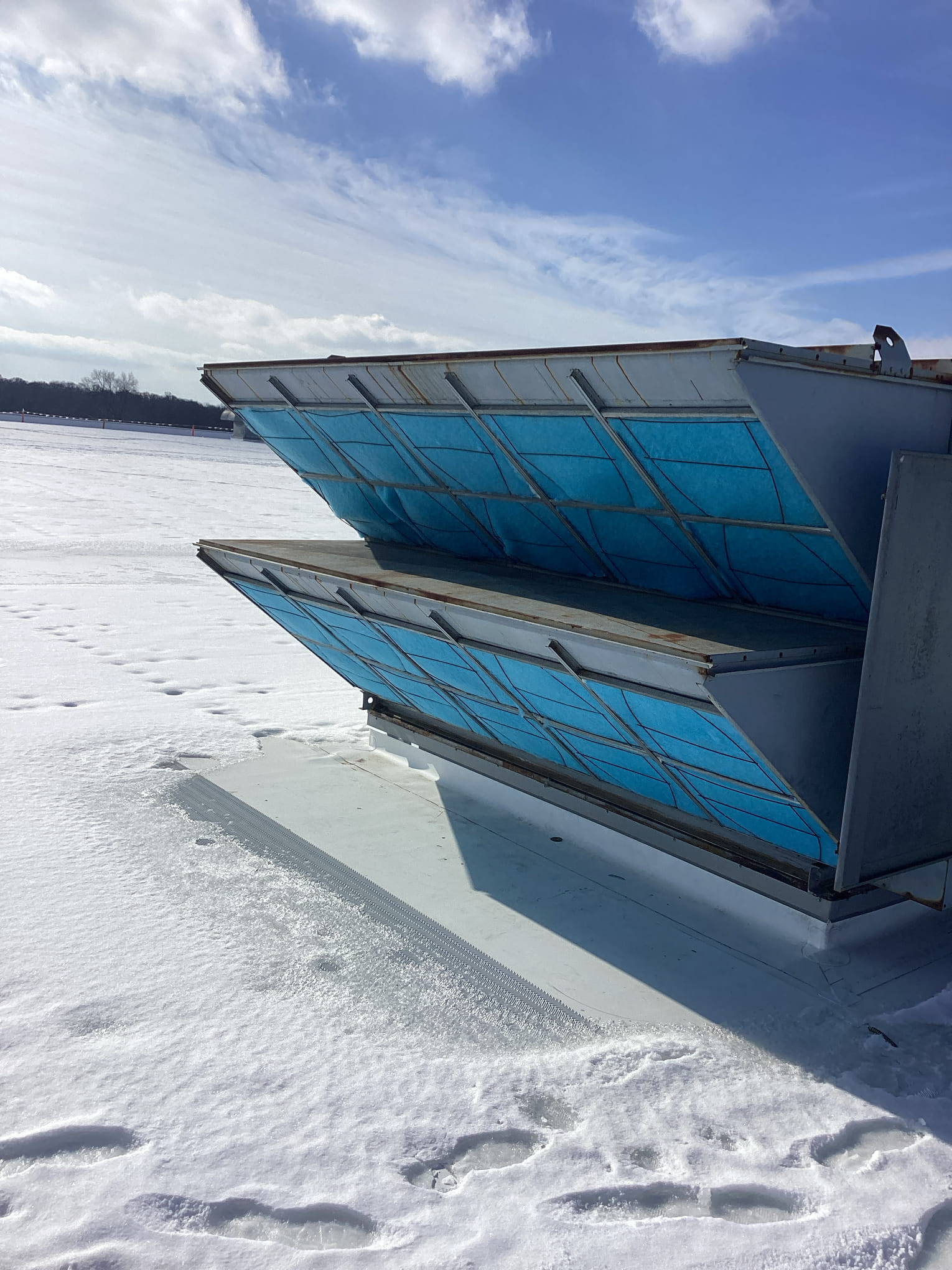 I was hired to replace the belts on a Mua-3 reset mua-1. The mua-1 also needed an air switch, but I was unable to find the part. I searched for the part online and found a supplier that had it in stock. I ordered the part and installed it on the mua-1. The mua-1 is now working properly.