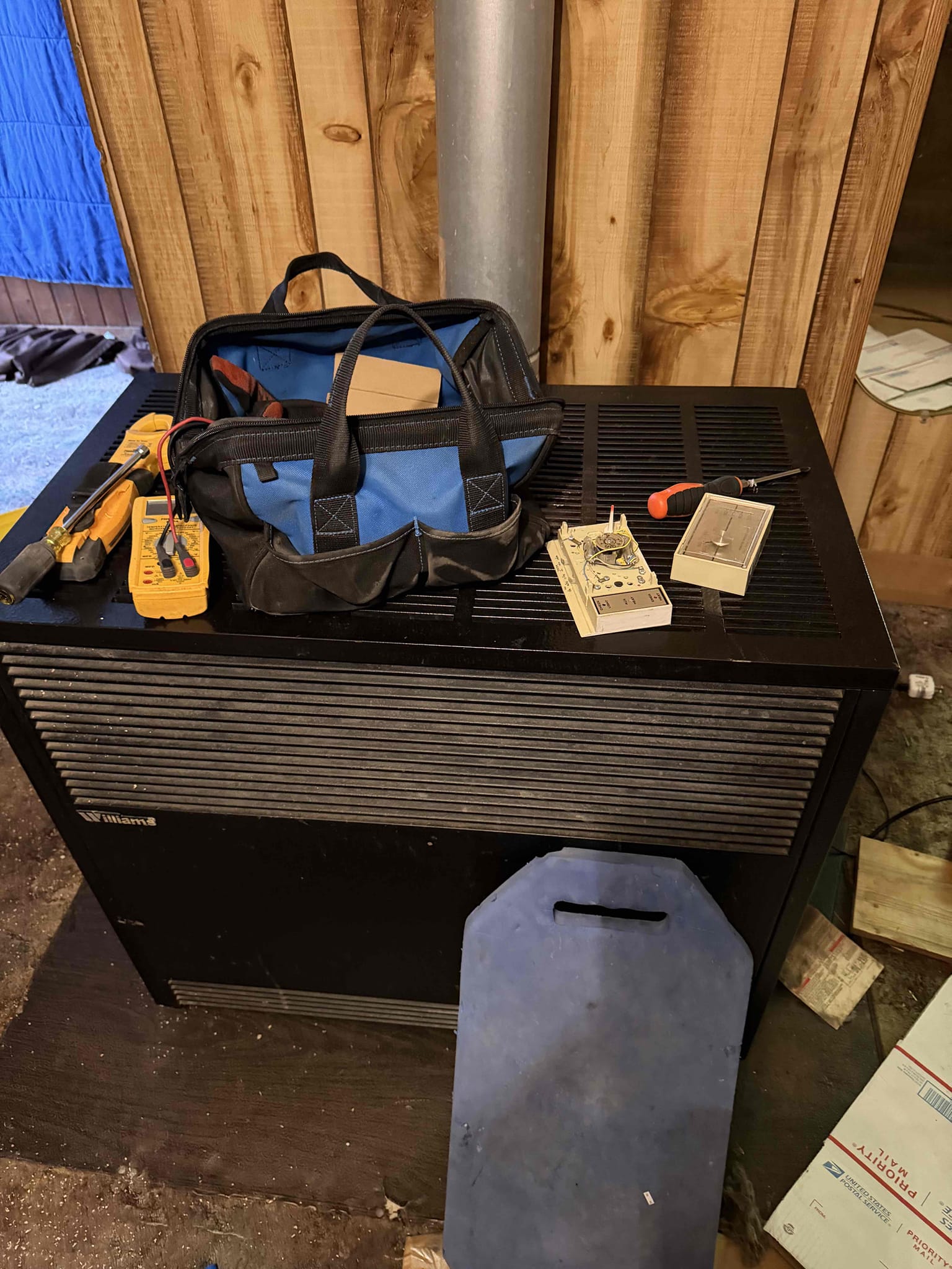 I was called to a home to fix a thermostat that was not working. I arrived at the house and found that the wire going from the thermostat to the furnace was torn. I removed the old thermostat and replaced it with a new one. I also replaced the wires that were damaged. I then tested the thermostat to make sure it was working properly. I filled out a parts order form for the new thermostat and wires.