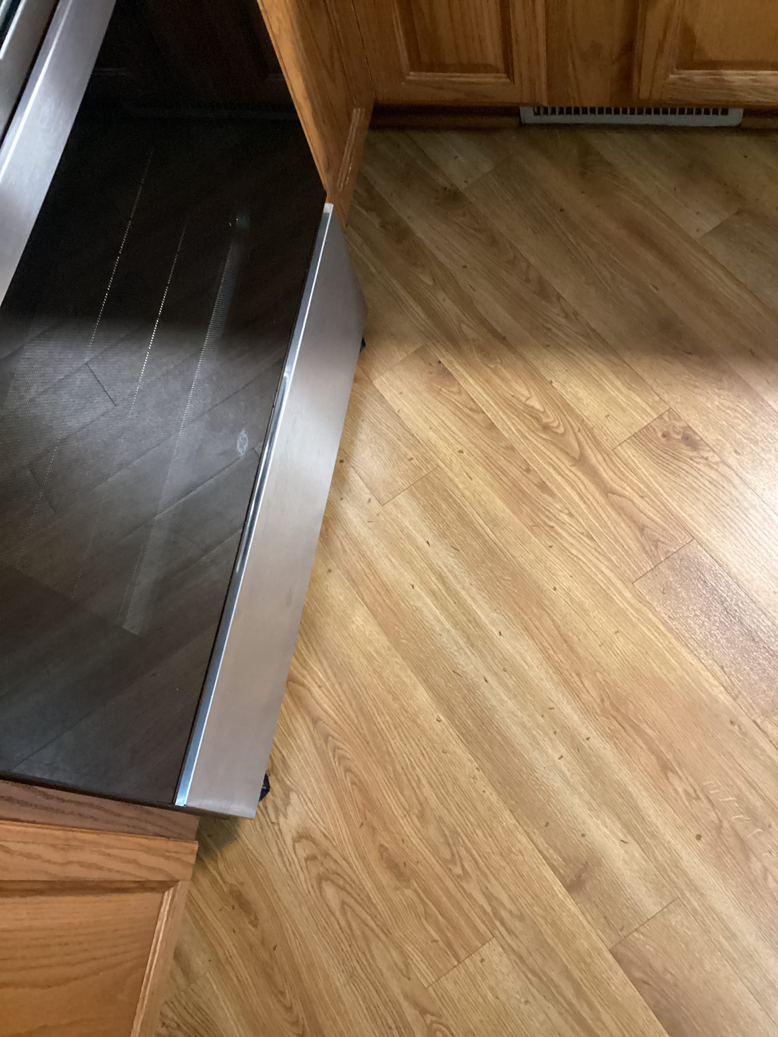 Needs new switch. GE to supply part under warranty