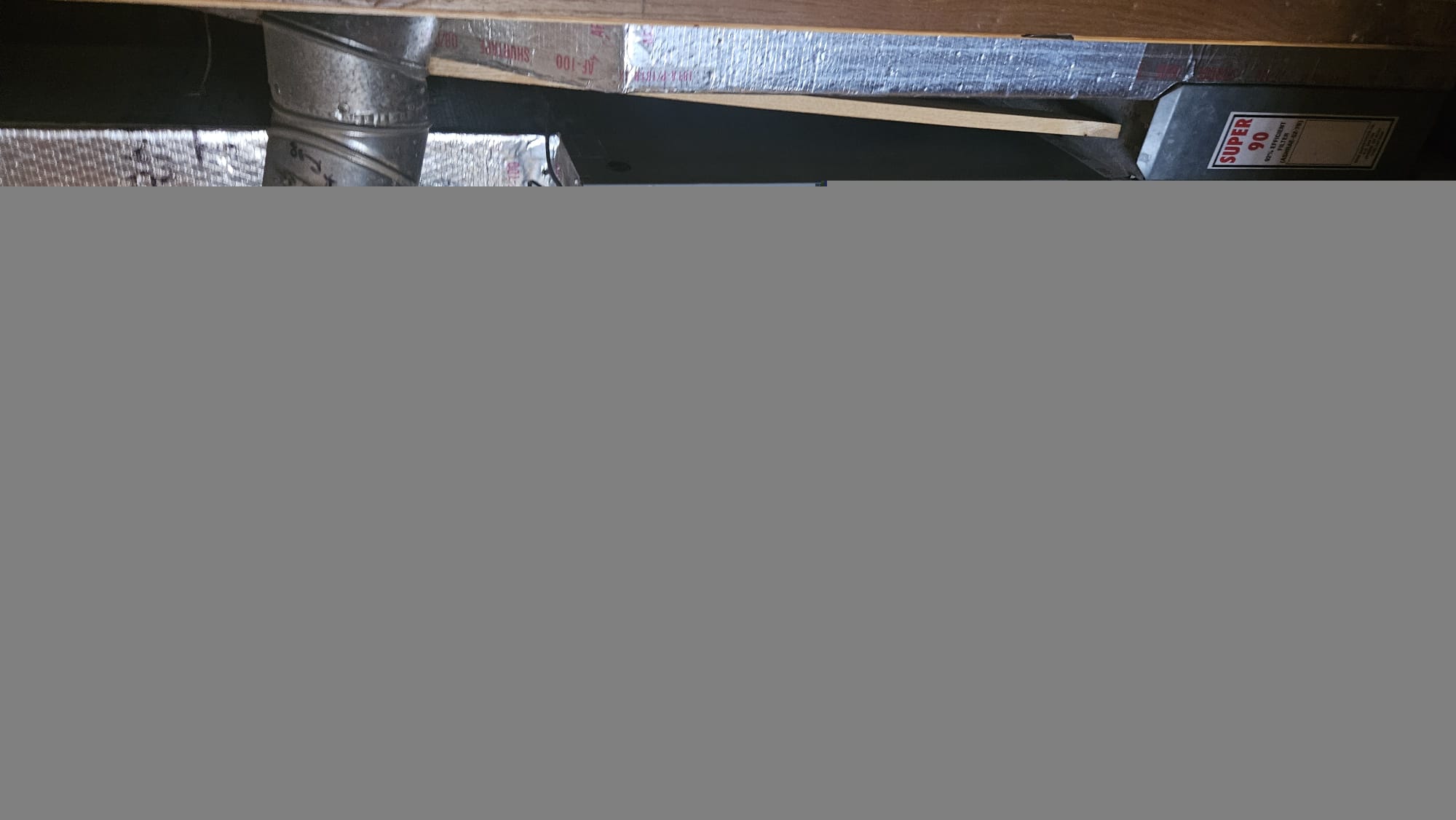 System has lost its charge and is completely frozen.
Indoor unit is only running on 10kw and may trouble keeping the home warm.
High recommend system replacement due to repair costs and parts availability.