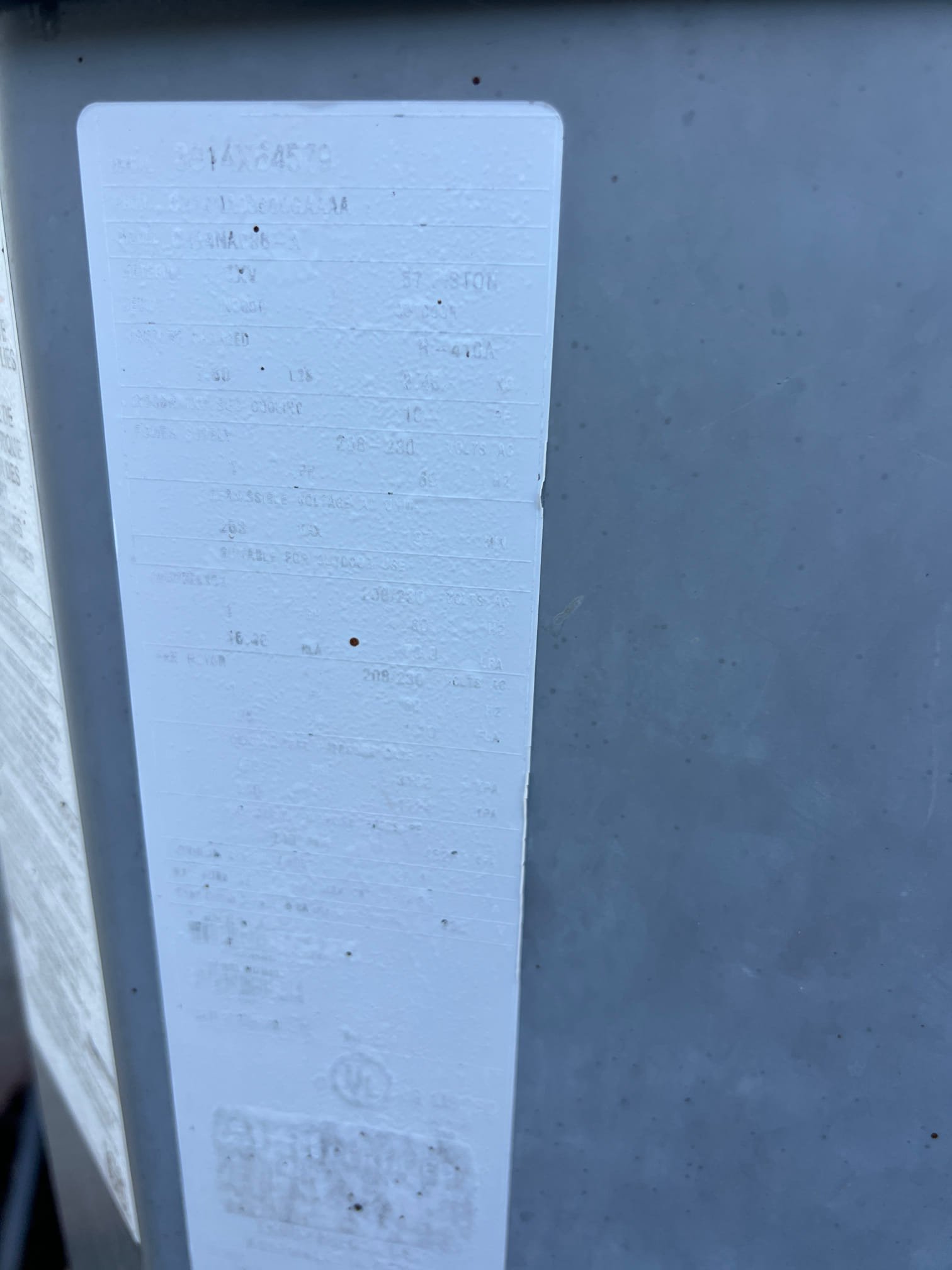 Thermostat would not kick heat on. Customer had new stat. Replaced stat. Checked heat and cool. System is working correctly 