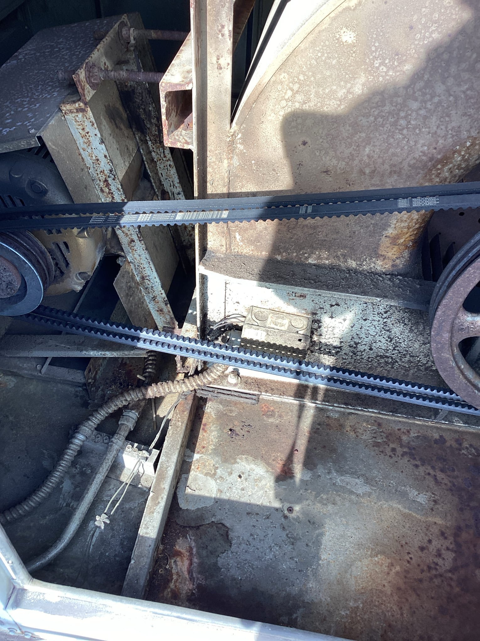 Called engineered air no answer left voicemail. Ladder access was locked couldn’t access roof . Sent estimates for repairs and for maintenance 