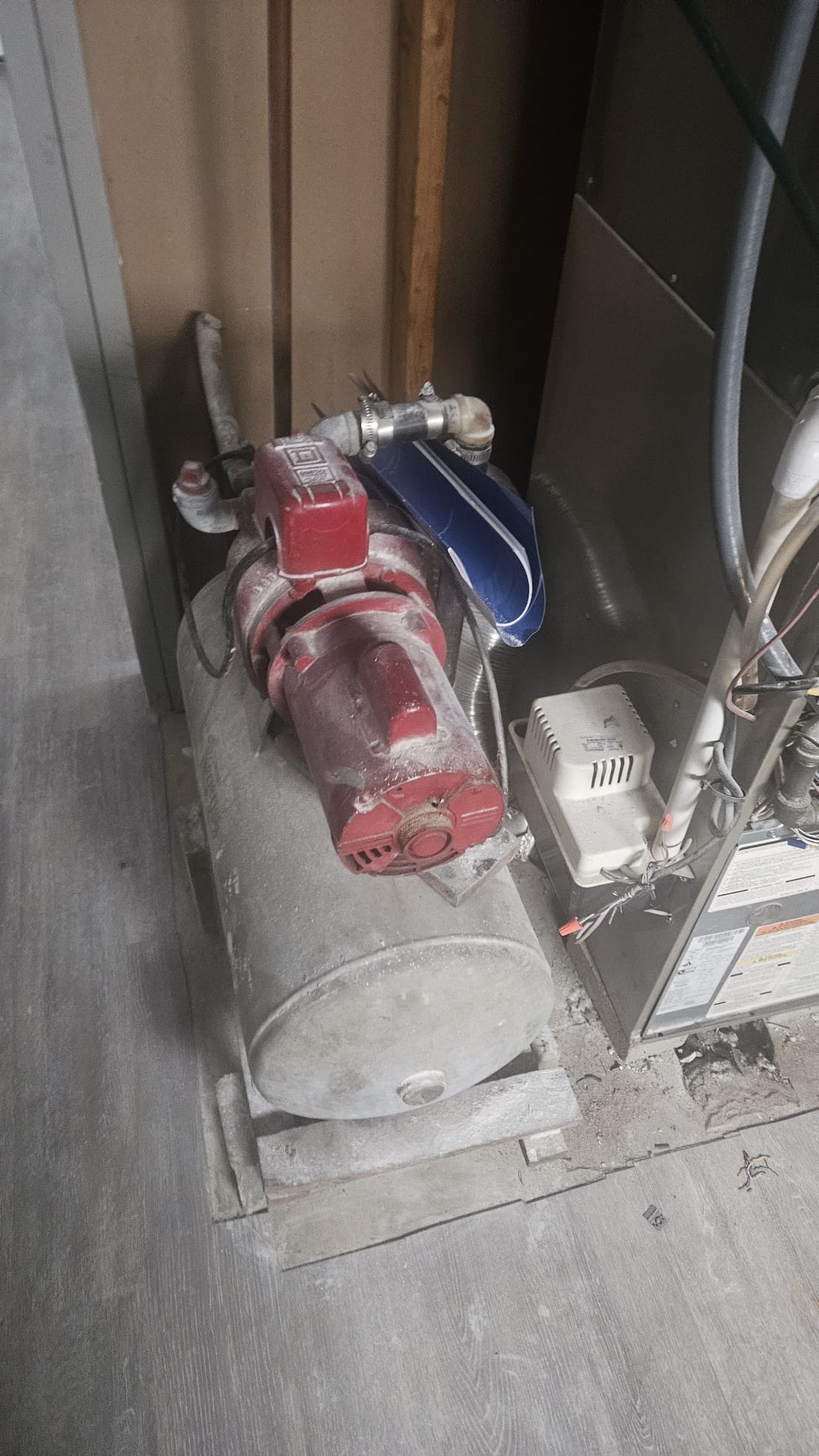 Replaced the failed ignitor and tested. Heating works!