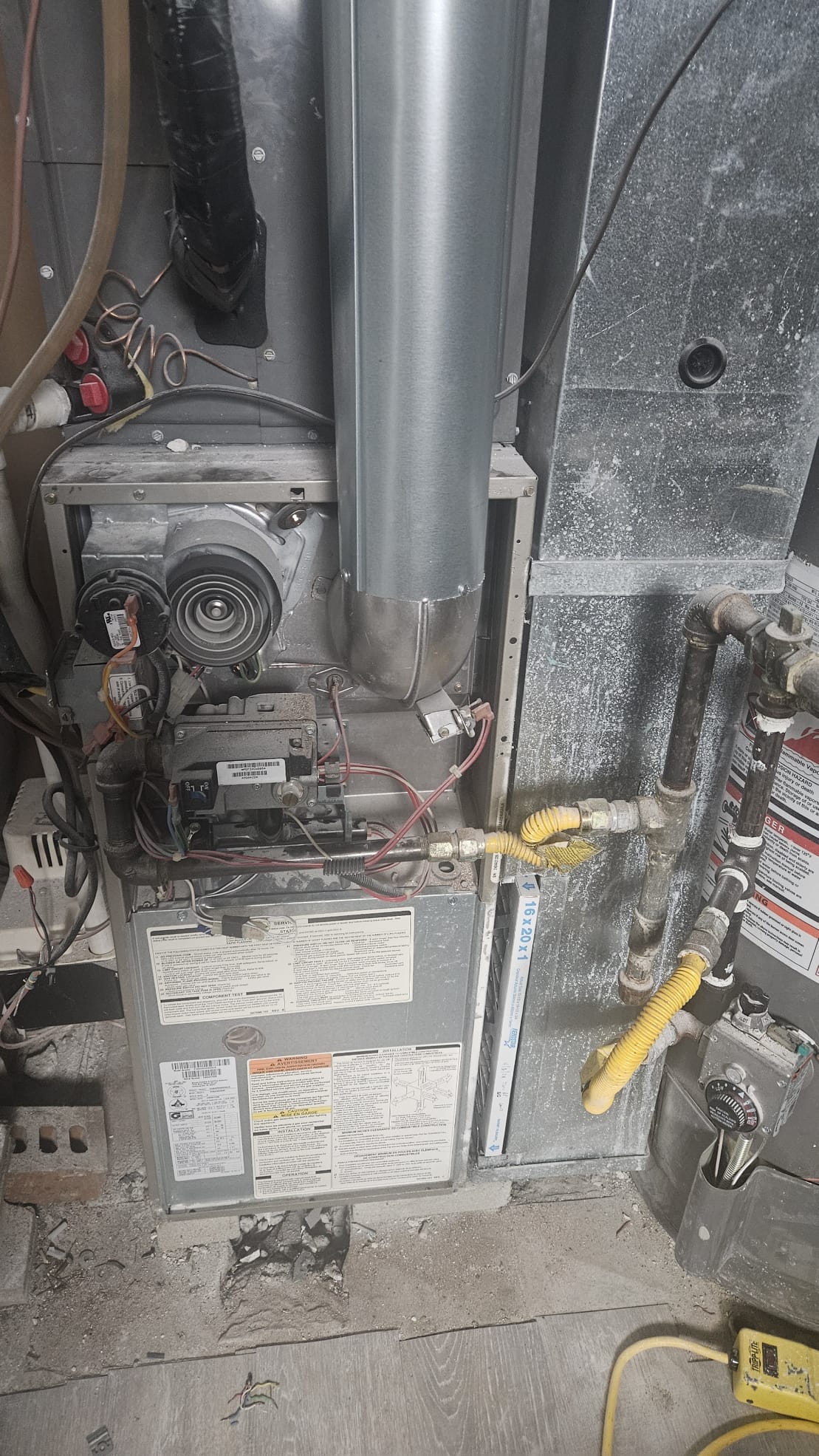 Replaced the failed ignitor and tested. Heating works!