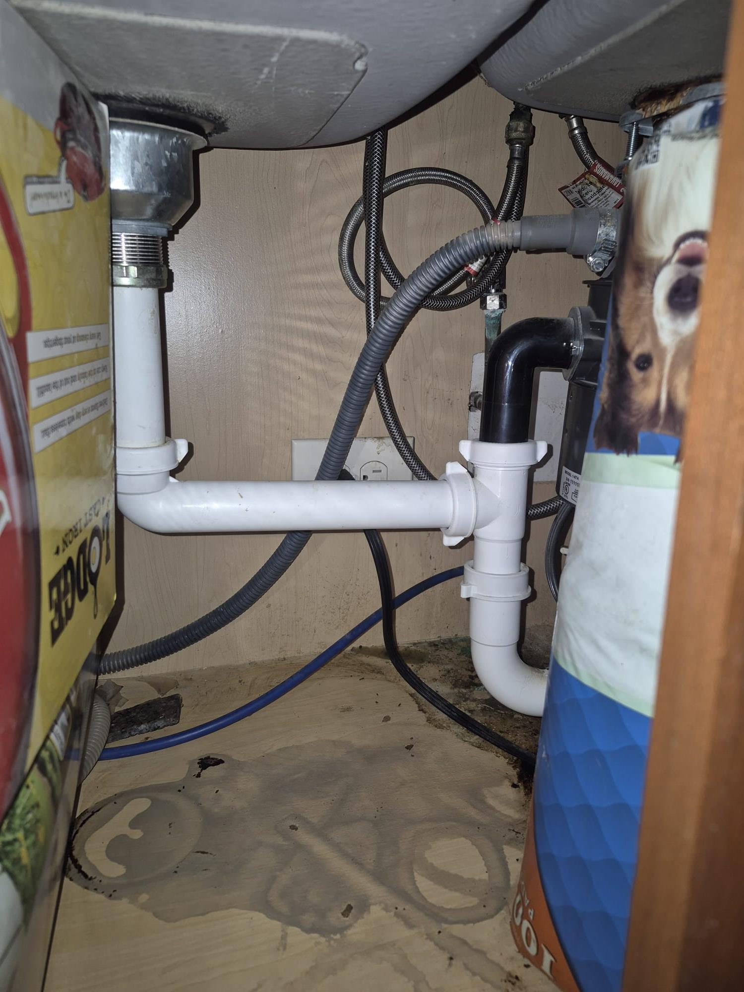 Johnstown, OH - A client contacted us about a kitchen sink issue. The sink, an undermount type, was experiencing problems. Recognizing my limitations with undermounted sinks, I informed my lead and recommended Anthony J, who is experienced with such installations. I also notified Eric of the situation and the recommended specialist. This ensured the client would receive expert assistance for their specific sink issue.