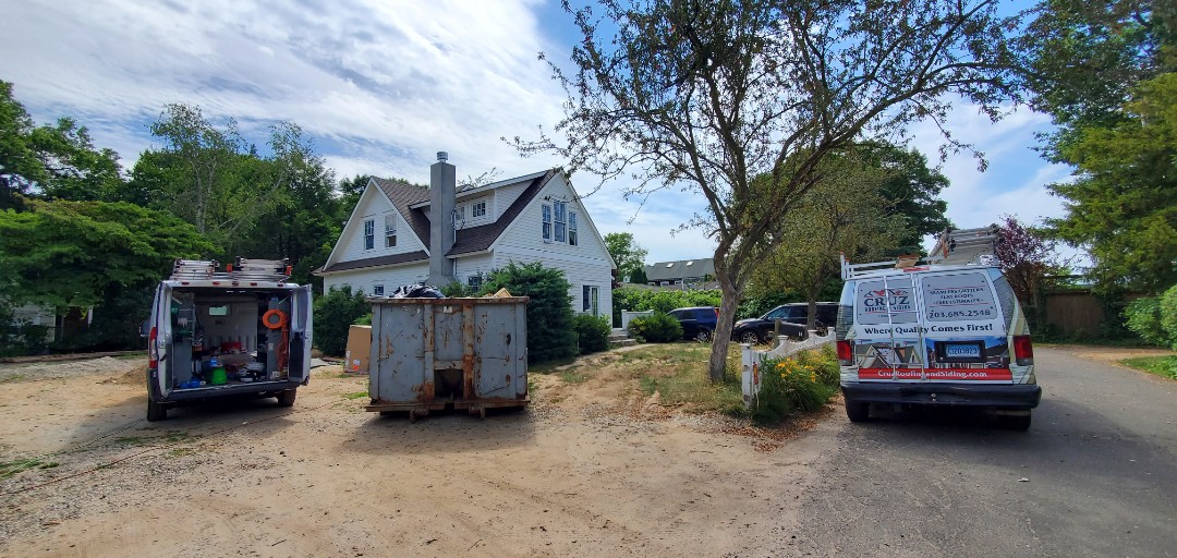 Greenwich, CT - Roof replacement, We INSTALLED a Owen's Corning roof system in color Teakwood. Greenwich, CT - Roof replacement, We INSTALLED a Owen's Corning roof system in color Teakwood.