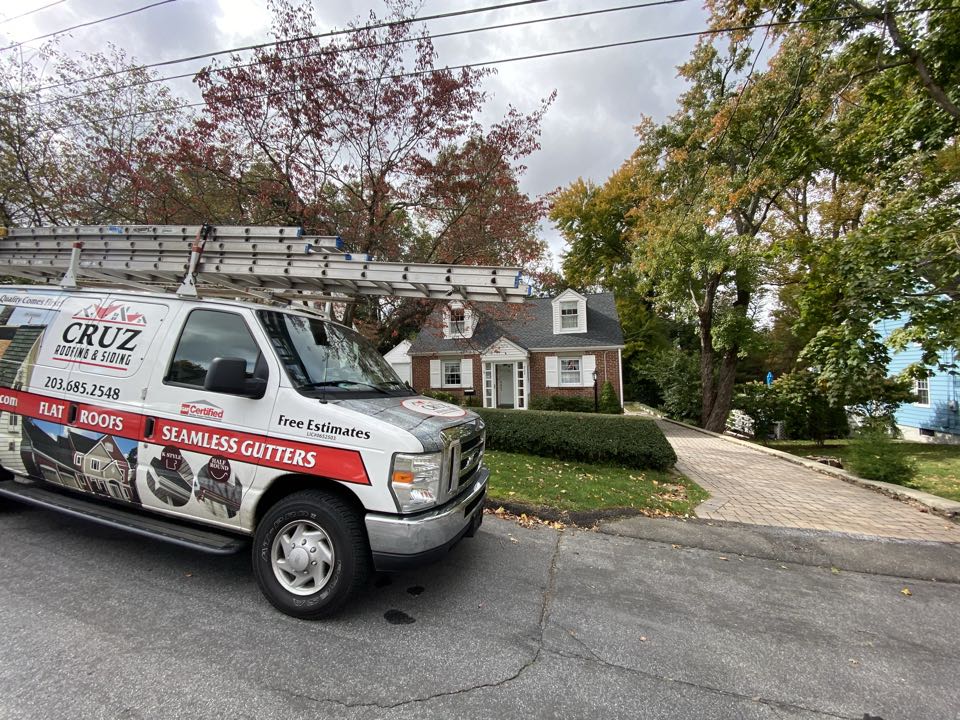 Fairfield, CT - Leafblaster Pro micro mesh gutter guards install with 5” seamless gutter system Fairfield, CT - Leafblaster Pro micro mesh gutter guards install with 5” seamless gutter system
