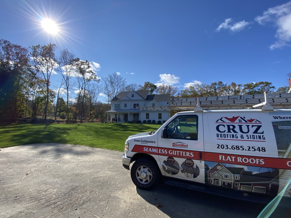 Westport, CT - Roof replacement with James Hardie siding. Free Estimates. Westport, CT - Roof replacement with James Hardie siding. Free Estimates.