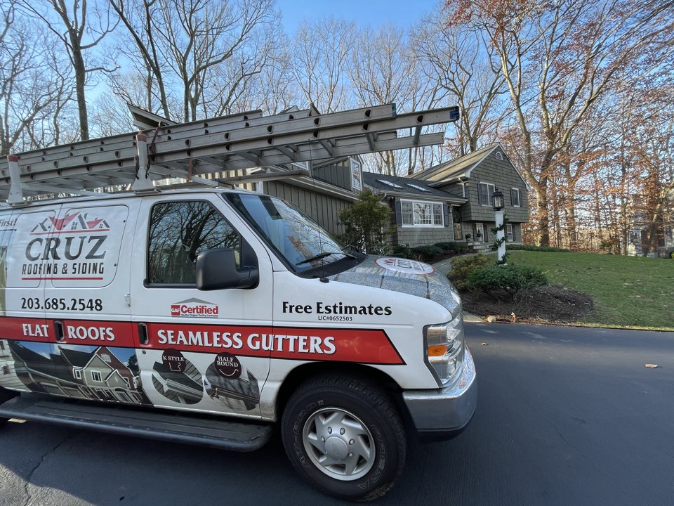 Fairfield, CT - New roof replacement with seamless gutters. Free estimates. Fairfield, CT - New roof replacement with seamless gutters. Free estimates.