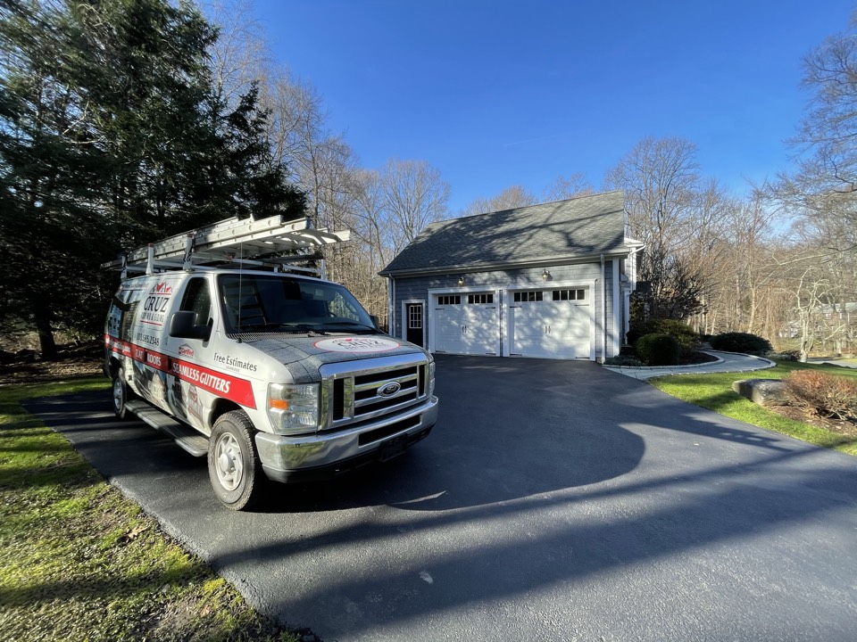 Fairfield, CT - Roof replacement with new seamless gutters. Free estimates. Fairfield, CT - Roof replacement with new seamless gutters. Free estimates.