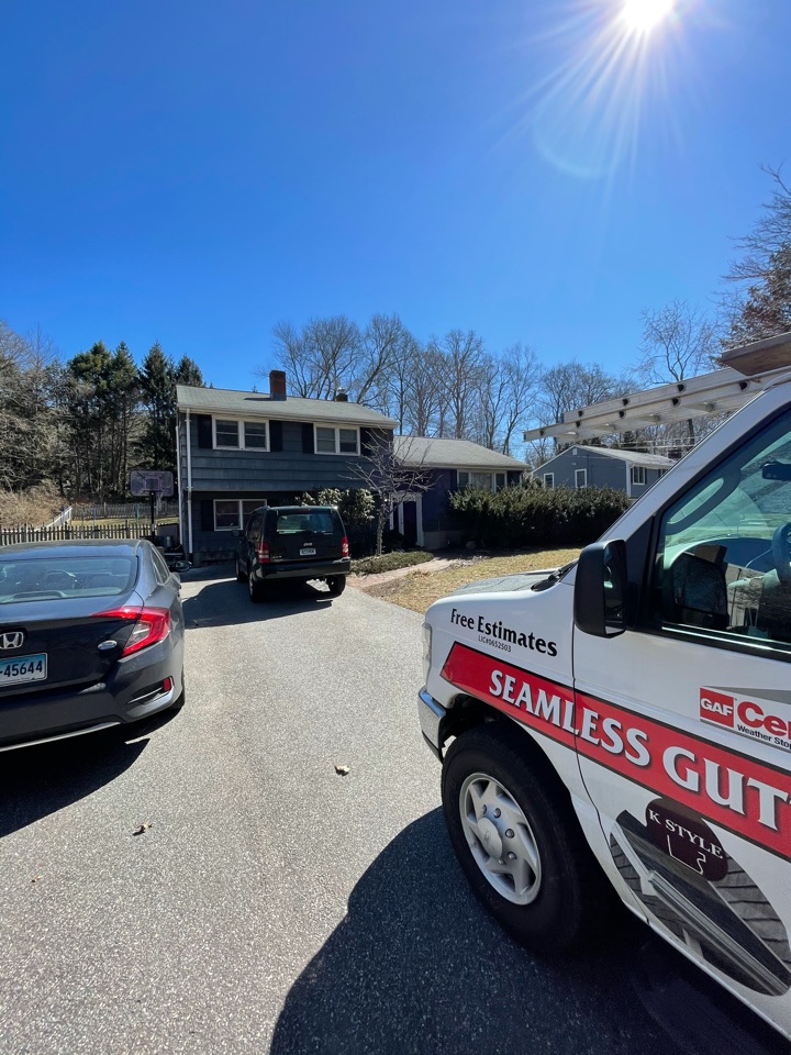 Fairfield, CT - James hardie siding with aluminum trimming. Free estimates. Fairfield, CT - James hardie siding with aluminum trimming. Free estimates.