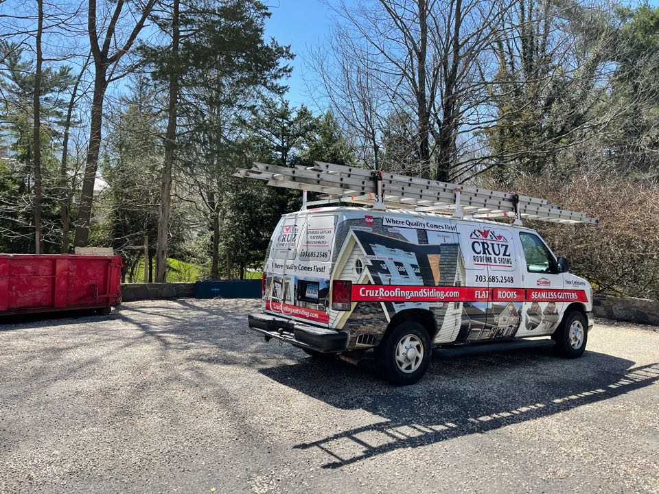 Greenwich, CT - Copper gutter install with new copper downspouts. Free estimates. Greenwich, CT - Copper gutter install with new copper downspouts. Free estimates.