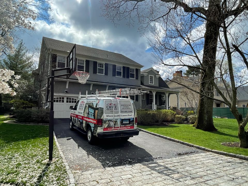 Greenwich, CT - Roof leak, we will be replacing flat roof with a epdm 30 year roof system. Greenwich, CT - Roof leak, we will be replacing flat roof with a epdm 30 year roof system.