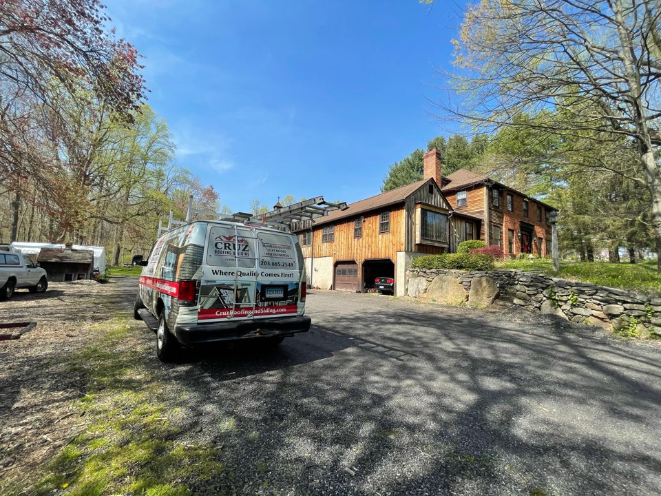 Weston, CT - Roof replacement, NEW GAF Timberline roof system. Weston, CT - Roof replacement, NEW GAF Timberline roof system.