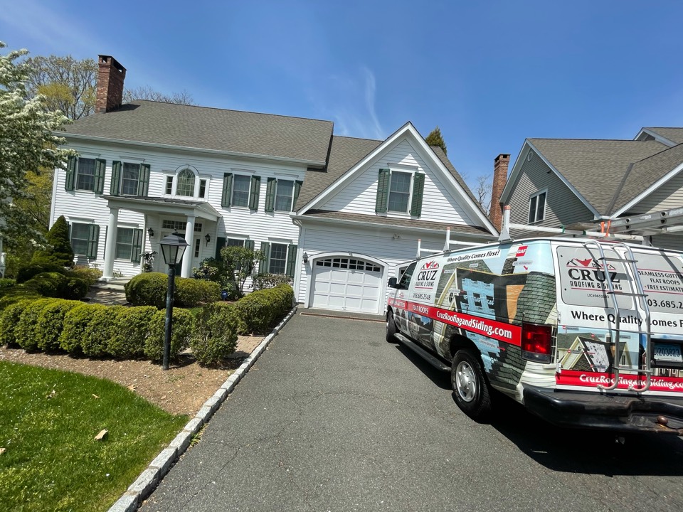 Greenwich, CT - We will be doing a roof replacement, new Owens Corning total roof protection system. Greenwich, CT - We will be doing a roof replacement, new Owens Corning total roof protection system.