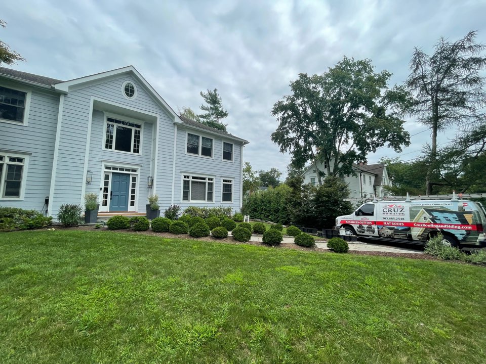 Greenwich, CT - Roof replacement in Riverside Connecticut, We will be installing a new cedar roof, 18 inch cedar shingles. Greenwich, CT - Roof replacement in Riverside Connecticut, We will be installing a new cedar roof, 18 inch cedar shingles.