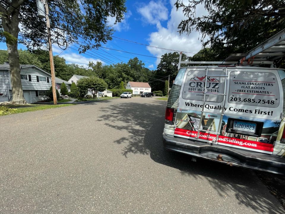 Greenwich, CT - Roof replacement in Greenwich Connecticut, new GAF Timberline roof system and color pewter gray. Greenwich, CT - Roof replacement in Greenwich Connecticut, new GAF Timberline roof system and color pewter gray.