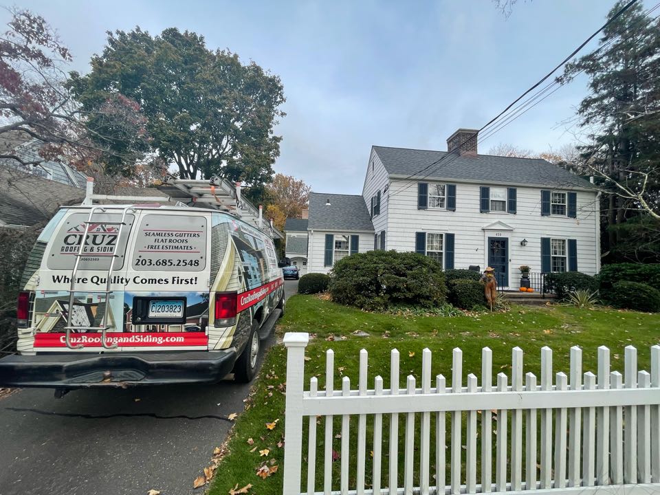 Fairfield, CT - Roof replacement in Fairfield Connecticut, we will be installing a new Owens corning total roof protection system in color slatestone gray. Fairfield, CT - Roof replacement in Fairfield Connecticut, we will be installing a new Owens corning total roof protection system in color slatestone gray.
