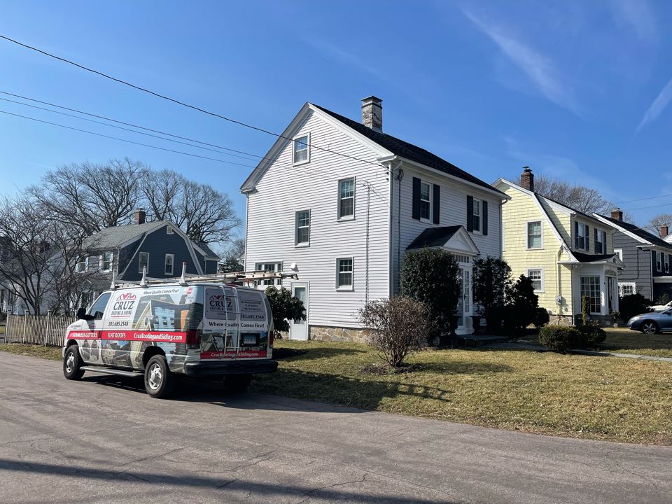 Fairfield, CT - Roof replacement in Fairfield Connecticut, we will be installing a Owens corning roof system in color slaystone gray. Fairfield, CT - Roof replacement in Fairfield Connecticut, we will be installing a Owens corning roof system in color slaystone gray.