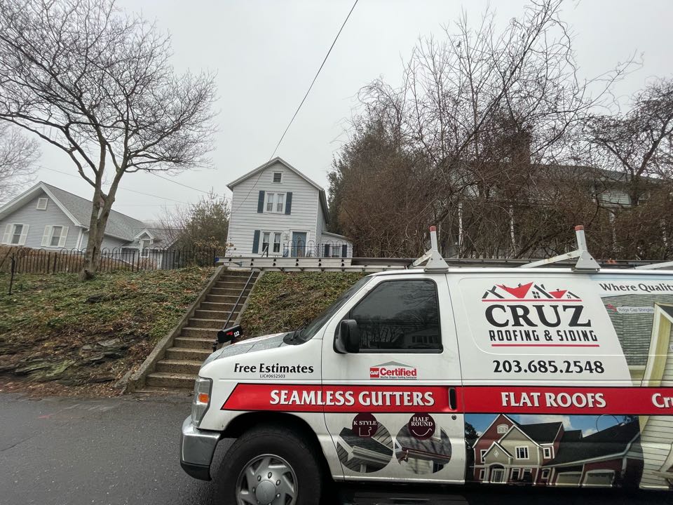 Fairfield, CT - Vinyl siding installation in Southport Connecticut. Fairfield, CT - Vinyl siding installation in Southport Connecticut.