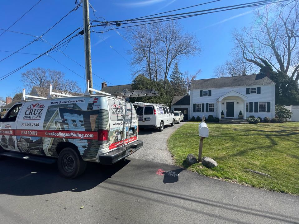 Greenwich, CT - Roof Replacement in old Greenwich Connecticut, new GAF timberline roof system in color charcoal. Greenwich, CT - Roof Replacement in old Greenwich Connecticut, new GAF timberline roof system in color charcoal.