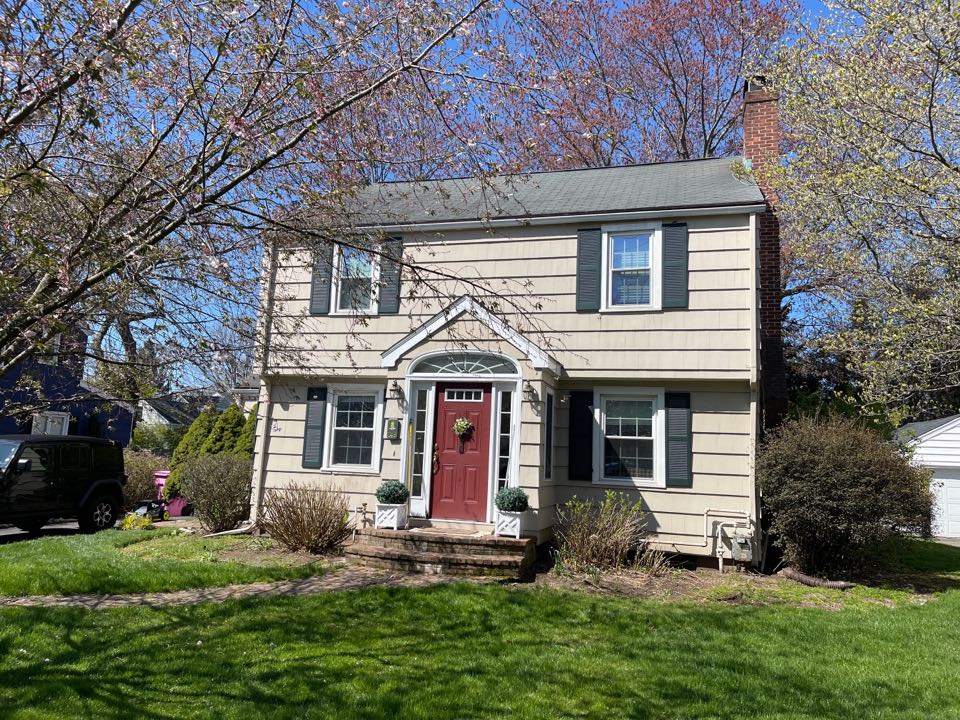 Fairfield, CT - Roof and siding replacement in Fairfield Connecticut, we will be installing Certainteed vinyl Cedar impressions with a GAF lifetime roof system. Fairfield, CT - Roof and siding replacement in Fairfield Connecticut, we will be installing Certainteed vinyl Cedar impressions with a GAF lifetime roof system.