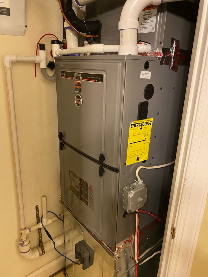 Installation RUUD gas furnace in Bowie MD. 