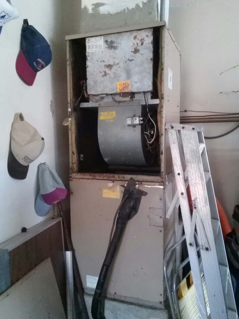 Residential air conditioning system tune up maintenance check York