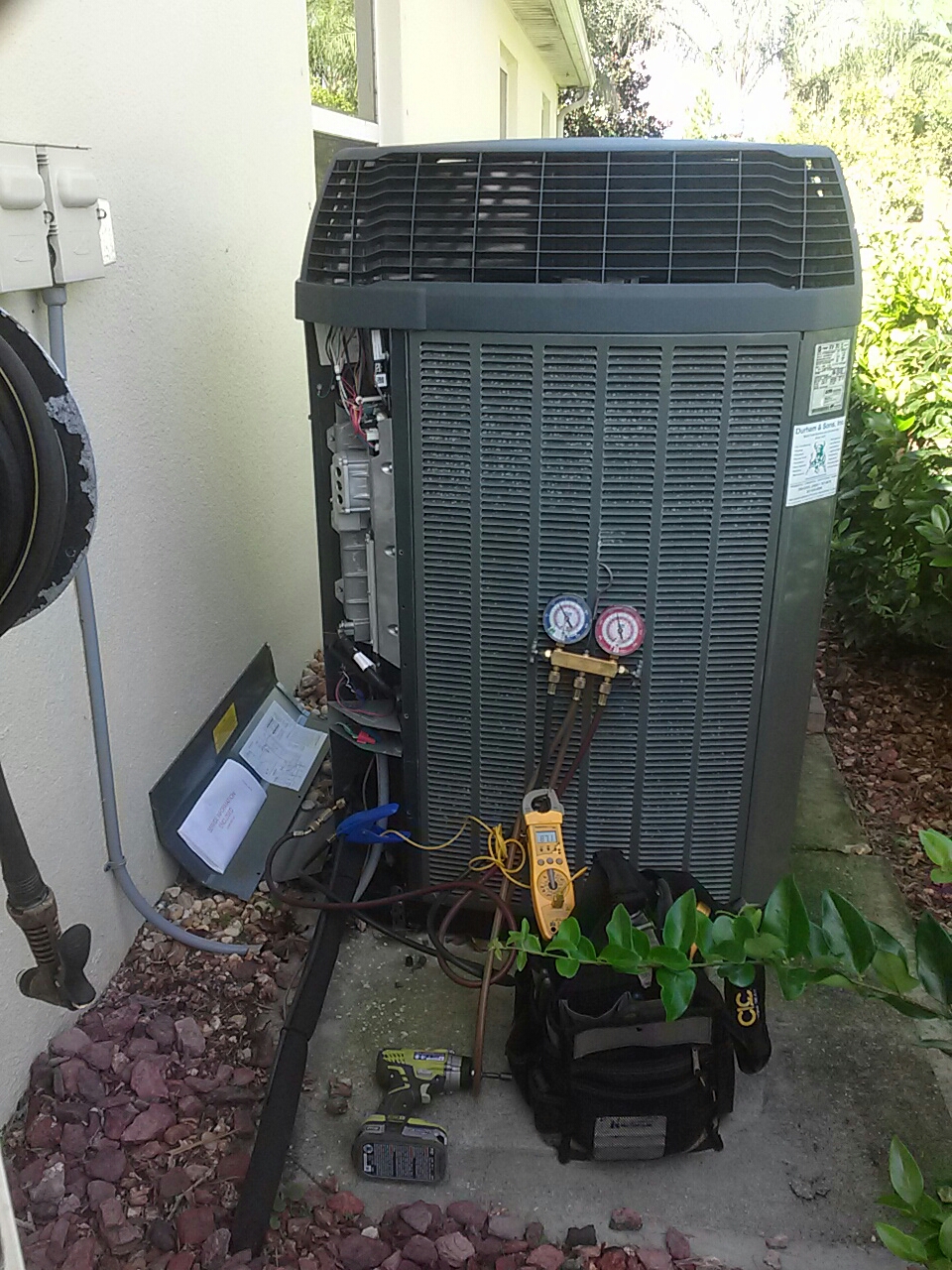 Residential air conditioning system tune up maintenance check Trane XV20i