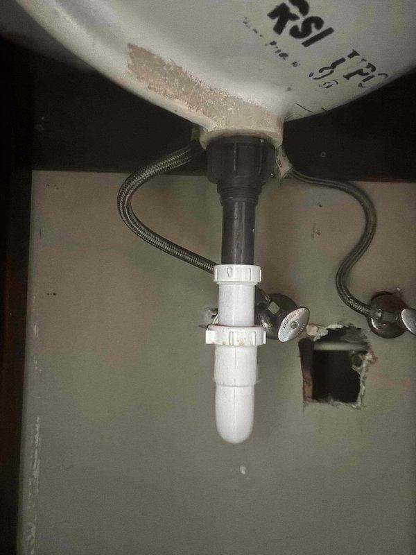 Replaced defective push-fit plumbing valve fittings and completed under-sink plumbing repairs, including P-trap and supply line connections. All components were tested for proper operation and leak-free performance upon completion. Replaced defective push-fit plumbing valve fittings and completed under-sink plumbing repairs, including P-trap and supply line connections. All components were tested for proper operation and leak-free performance upon completion.