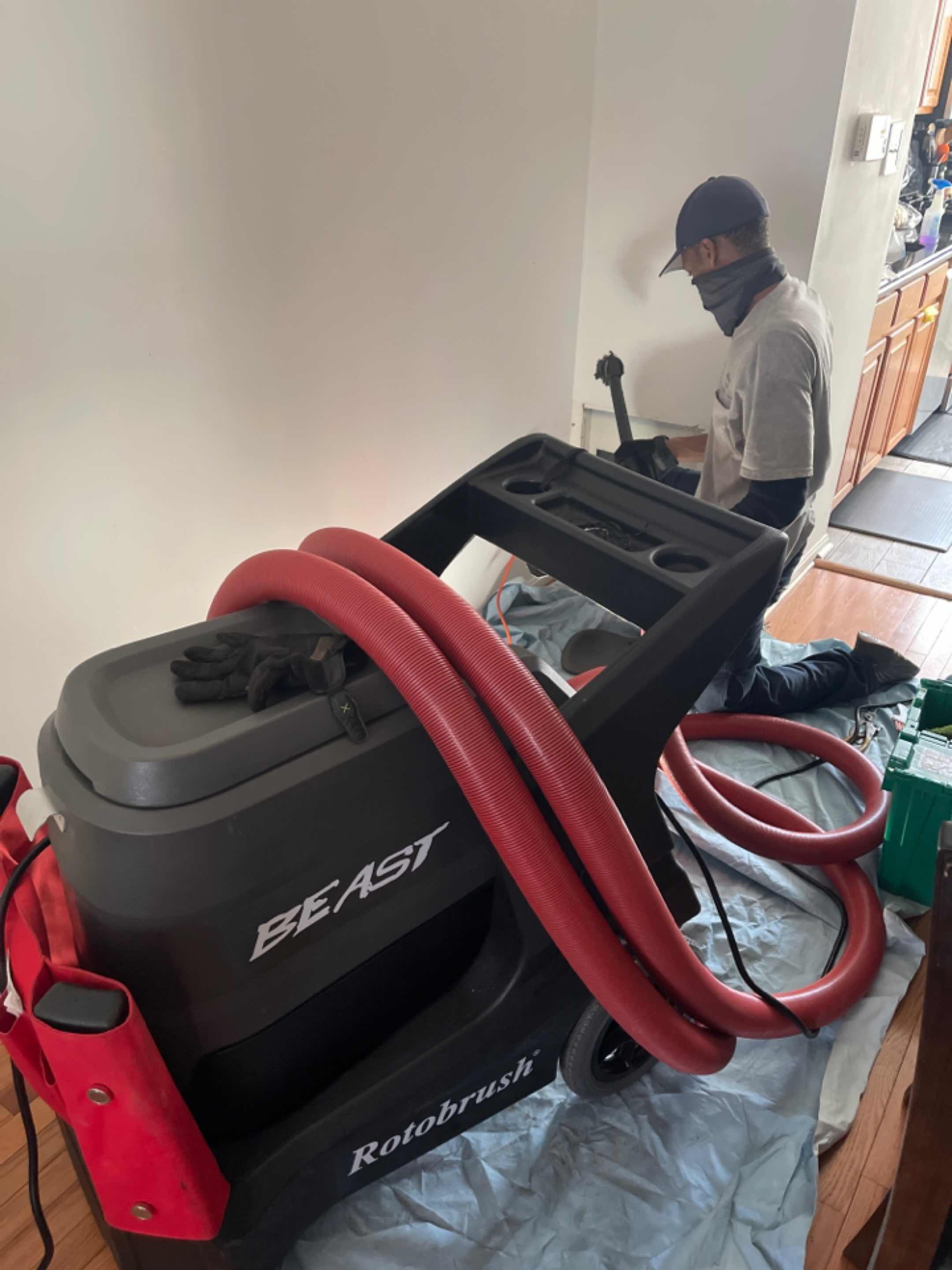 Performing duct cleaning service in Bowie MD