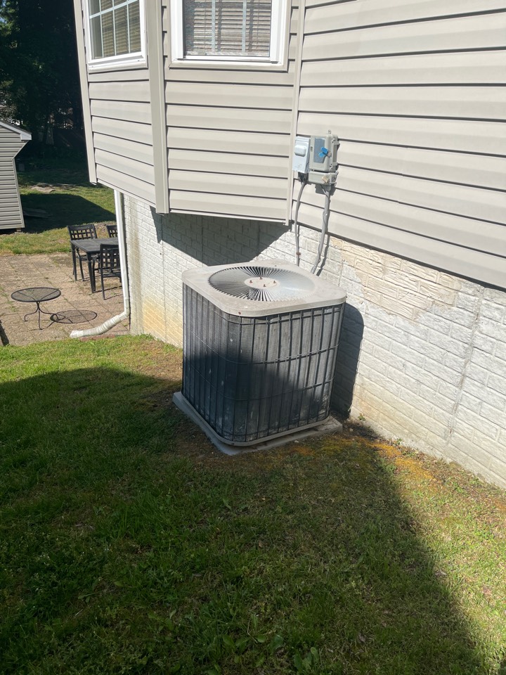 Customer had no ac due to a condensate safety switch. We repaired the switch and cleaned the ac unit. Graystone Dr Upper Marlboro MD 20772