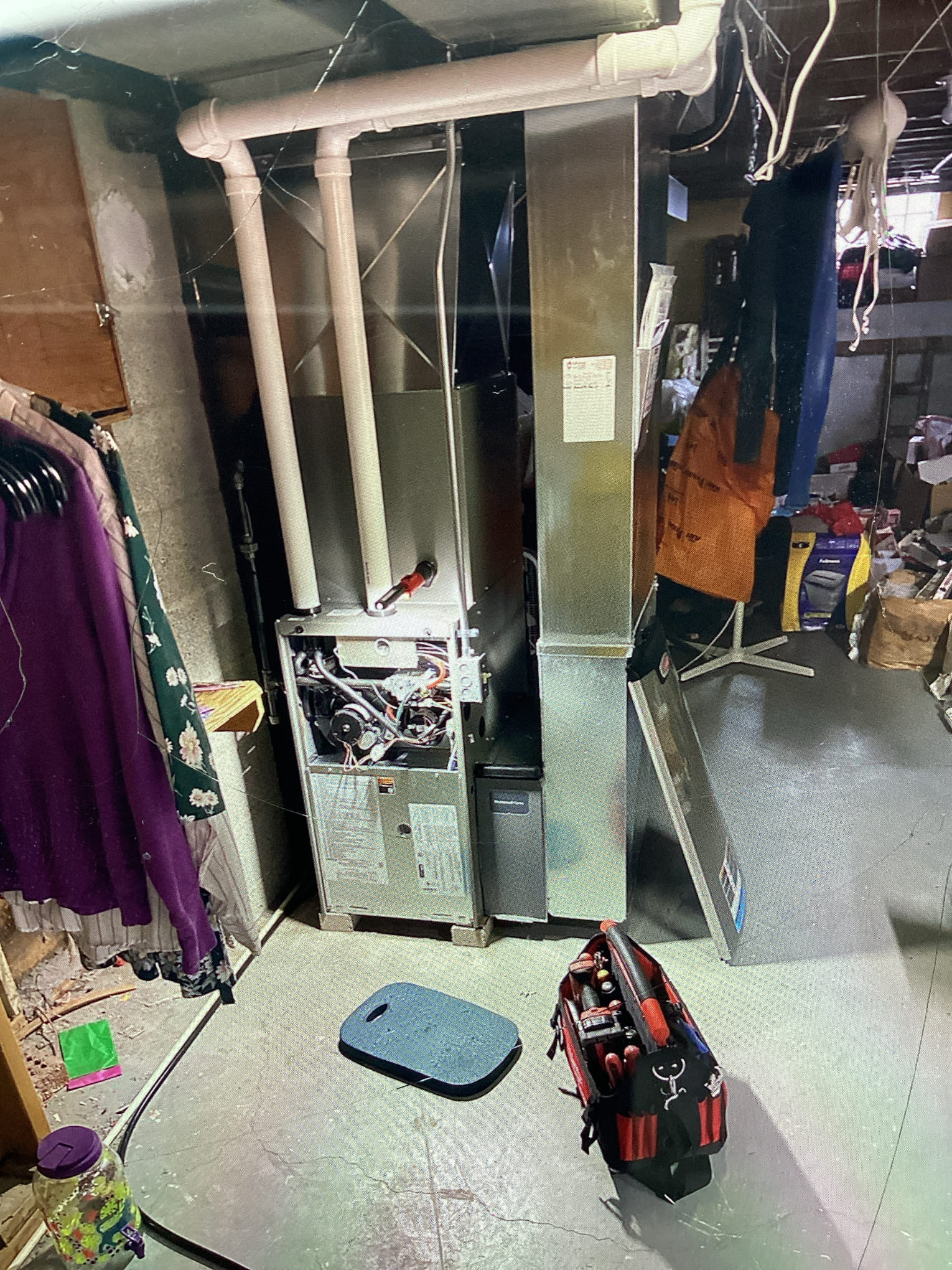 Arrived for a furnace and ac tuneup up. Both units are operational at this time.