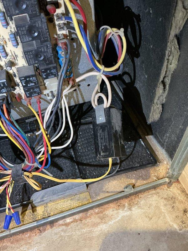 Responded to callback request regarding humidifier issues. Upon inspection, determined the humidifier was not responding to blower operation despite correct wiring. Diagnosed probable failure of the blower current sensing relay. Documented system condition with photos of control panel and relay components. Parts ordered for repair.