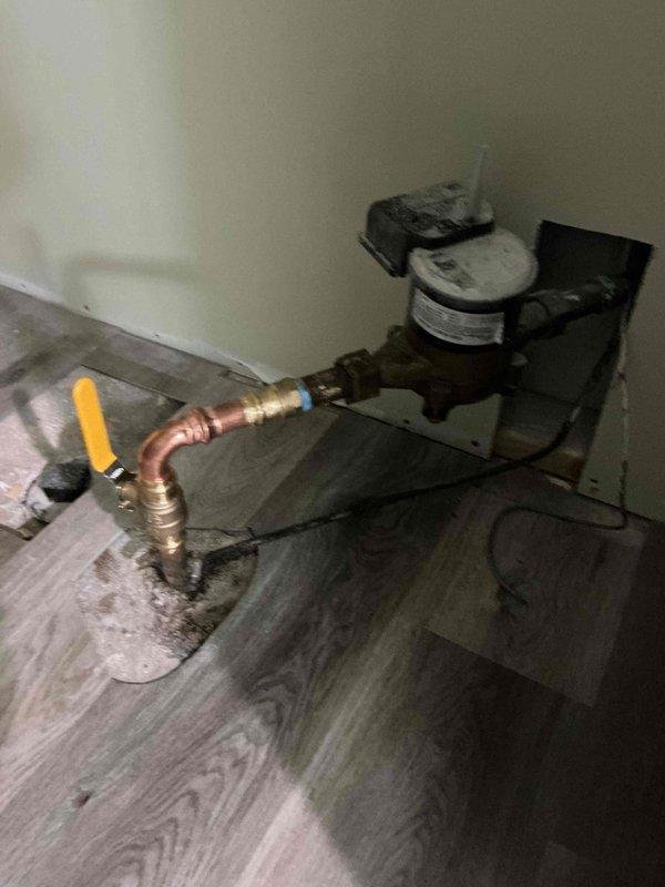 Responded to emergency service call for a broken main water valve. Customer had no water service due to gate valve stem breaking during operation. Successfully replaced the damaged gate valve with a new ball valve on the city side of the water meter, restoring full water service to the residence.