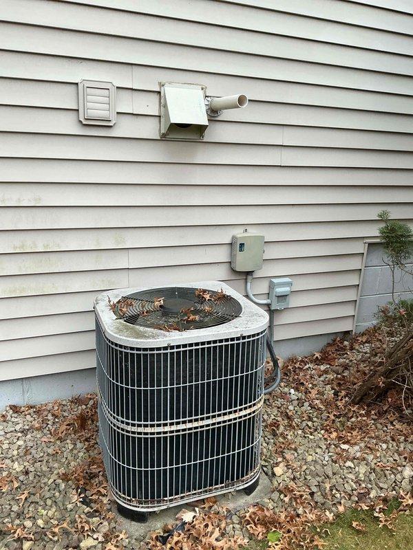 Performed inspection of leaking 50-gallon natural gas water heater for new customer. Identified multiple issues including faulty water softener and compromised main valves. Completed full replacement of water heater and water softener, along with main valve rebuild to resolve all leakage problems.