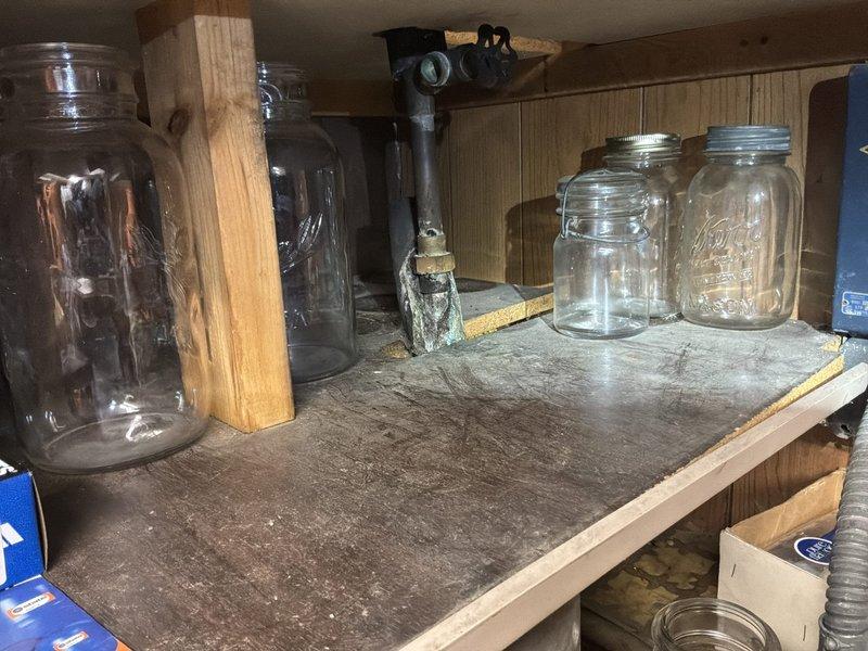 Inspected customer-supplied Delta faucet rebuild kit for tub/shower fixture with active leak. Evaluated plumbing system, noting non-functional water shut-off valve. Provided customer with multiple repair options including rebuilding existing faucet, complete faucet replacement, and installation of new shut-off valves with pressure tank. Customer will contact us to proceed with their chosen option.