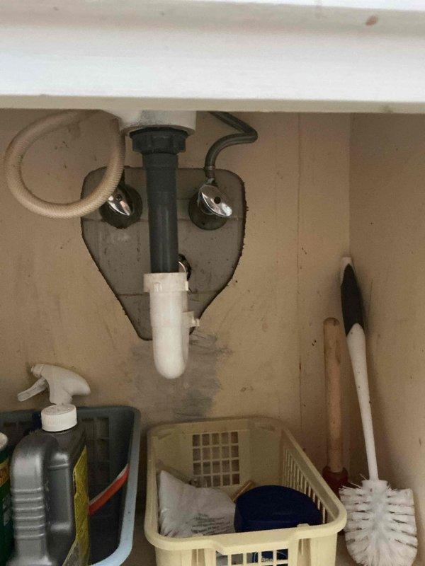 Responded to a service call for multiple plumbing issues. Successfully rebuilt the hot side of the kitchen sink faucet to restore proper functionality. Cleared slow-draining bathroom tub and sink using appropriate drain cleaning techniques, restoring normal drainage to both fixtures. All systems were tested and confirmed to be operating correctly before completing the service.