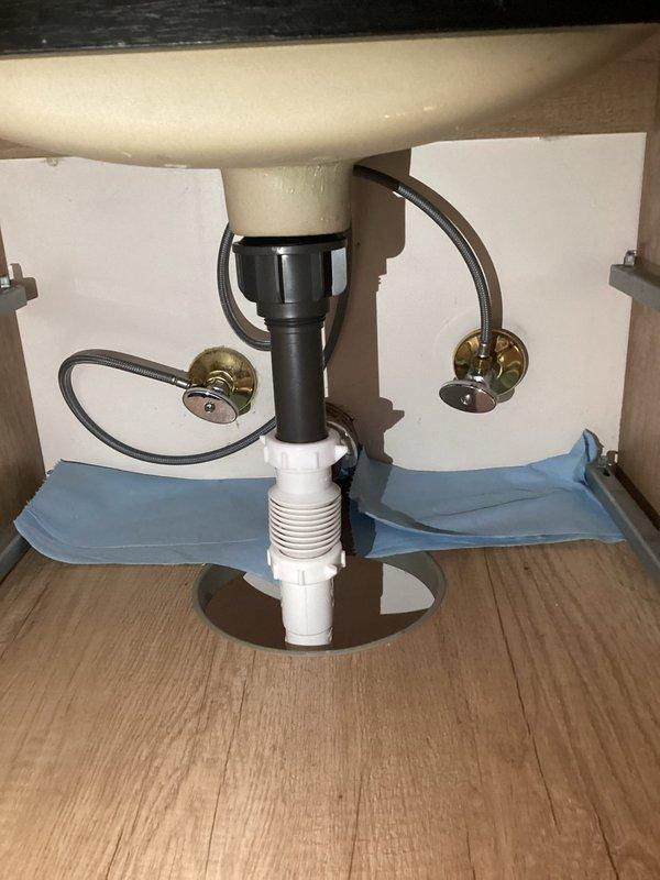 Completed cartridge installation to connect dishwasher per customer's request. Addressed previously serviced loose faucet by inspecting and tightening the assembly. Verified proper functioning of both the dishwasher connection and faucet installation with no leaks observed.