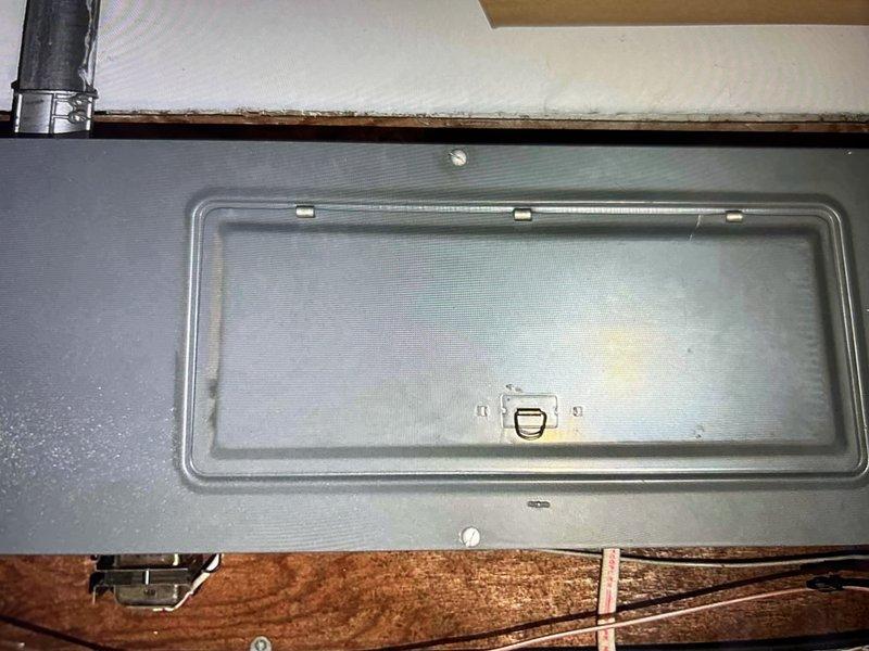 Diagnosed non-operational humidifier with no indicator lights and leaking issues. Inspection revealed water line compression fitting was loose causing the leak. Successfully tightened the compression fitting, resolving the water leakage problem.