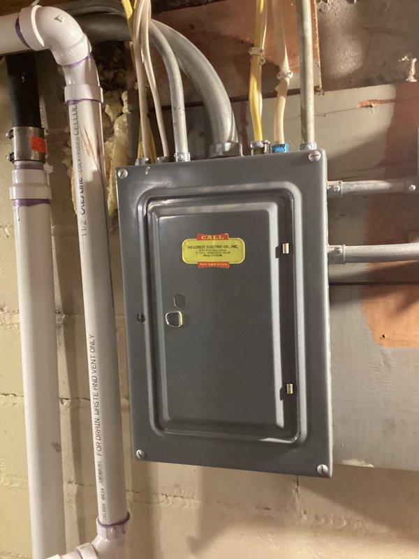 Responded to customer complaint regarding recurring "Control Hardware Error" code 125 on thermostat and efficiency concerns. Diagnosed thermostat malfunction and ordered replacement unit. Adjusted humidification settings to 30% maximum to reduce indoor moisture and prevent window icing. Modified heat pump balance point from 20°F to 35°F to transition to gas furnace operation sooner during cold weather for improved efficiency. Documented damage to outdoor unit coils/fins with photos for future follow-up.