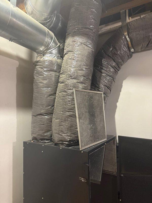 Diagnosed non-operational Venmar HE air exchanger system. Determined fan motor failure as the root cause. Provided customer with options for motor replacement or complete system replacement; estimates to follow.