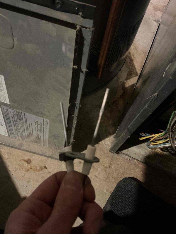 Diagnosed intermittent furnace operation in Comfortmaker unit exhibiting flame cycling issues. Inspection revealed faulty flame sensor causing system to shut down prematurely. Removed and replaced defective flame sensor to restore proper flame detection and continuous operation.