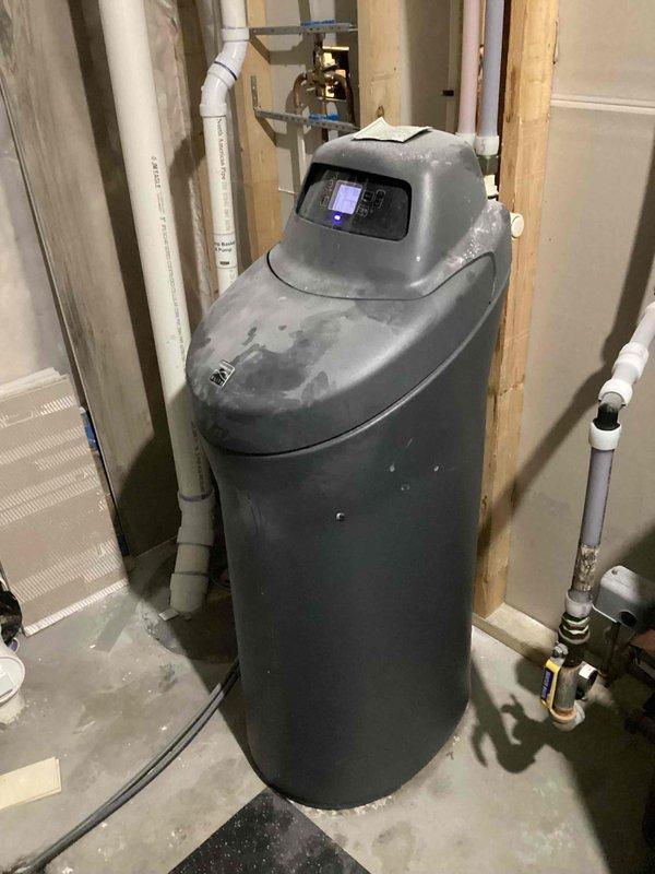 Installed customer-supplied bathroom faucet and toilet in basement bathroom as part of customer's upgrade project. Completed installation of both fixtures successfully. Customer was advised to contact Tressa upon arrival.