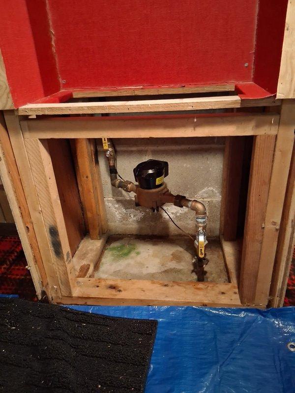 Inspected leak at water service connection before meter. Identified damaged flare fitting on copper water line as source of water leak. Scheduled return visit to install new flare on copper water service once city completes water shutoff at street.