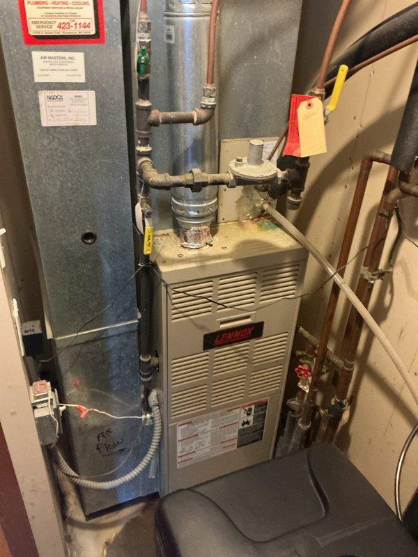 Responded to service call for 40-gallon natural gas water heater (Rheem, installed 3/30/2020) with active leak. Customer had previously contacted Rheem who confirmed unit was under warranty. Upon inspection, determined unit requires replacement; advised customer that warranty service must be handled directly through Centerpoint rather than our company.